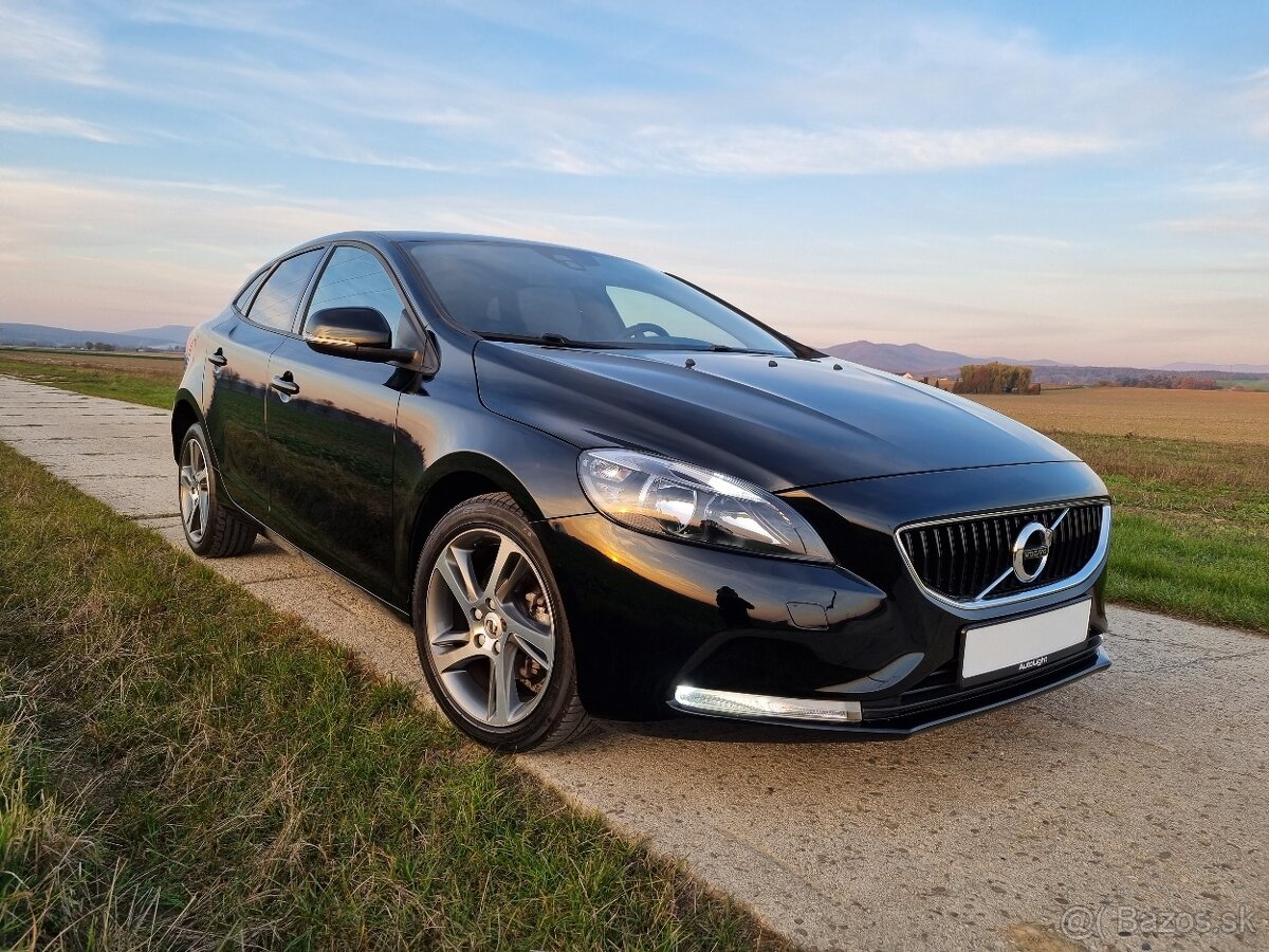 VOLVO V40 2,0D ... Top stav ...