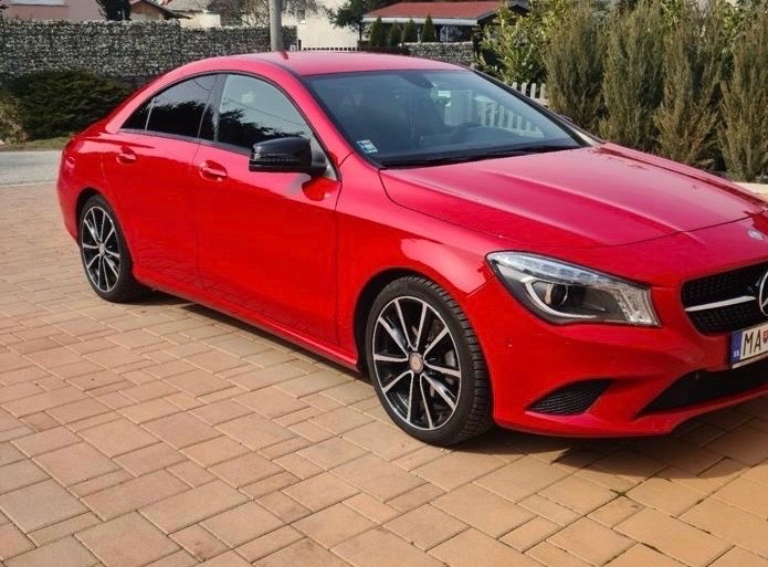 Mercedes Benz CLA200