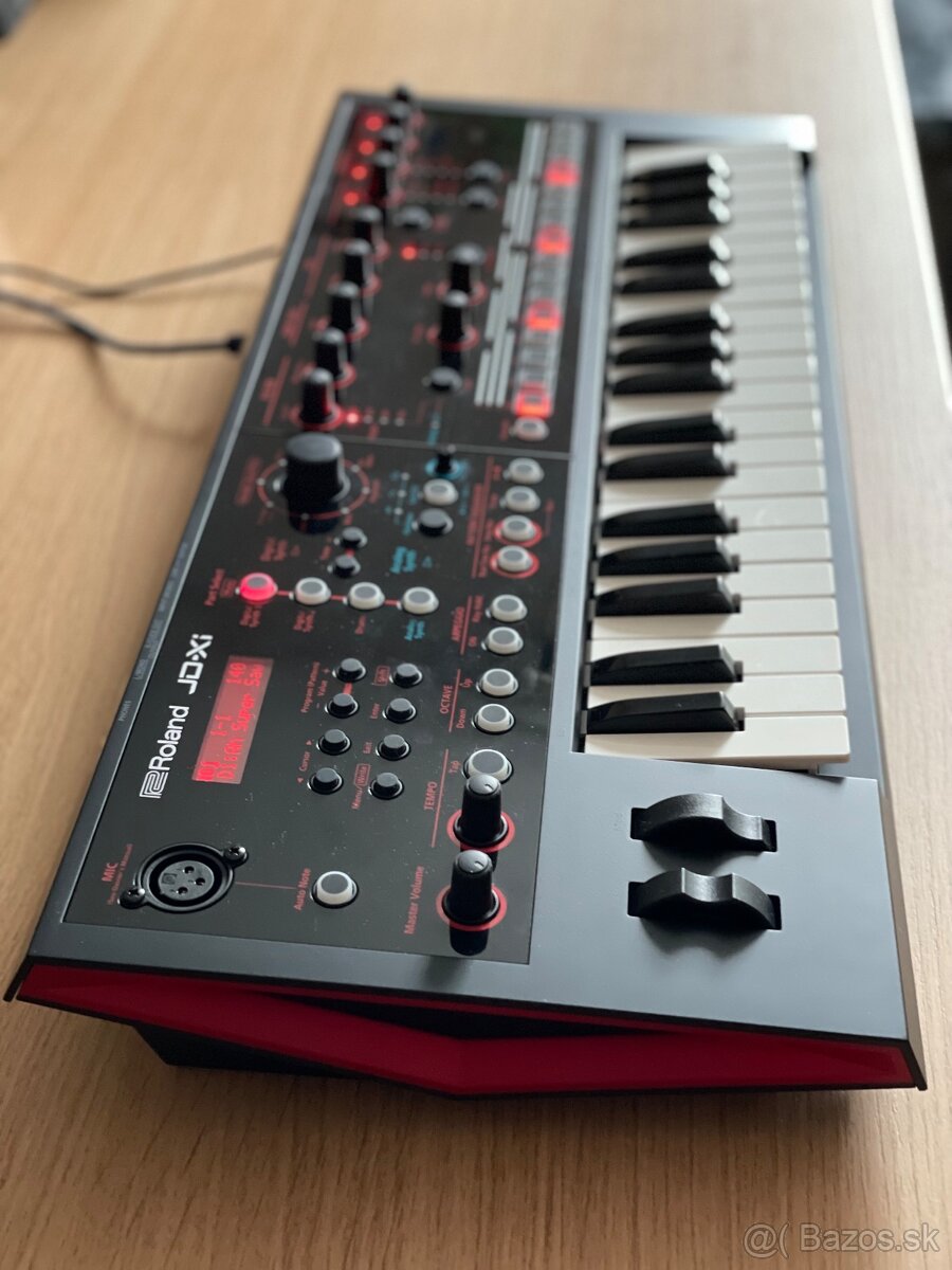 Roland JD-Xi (crossover)