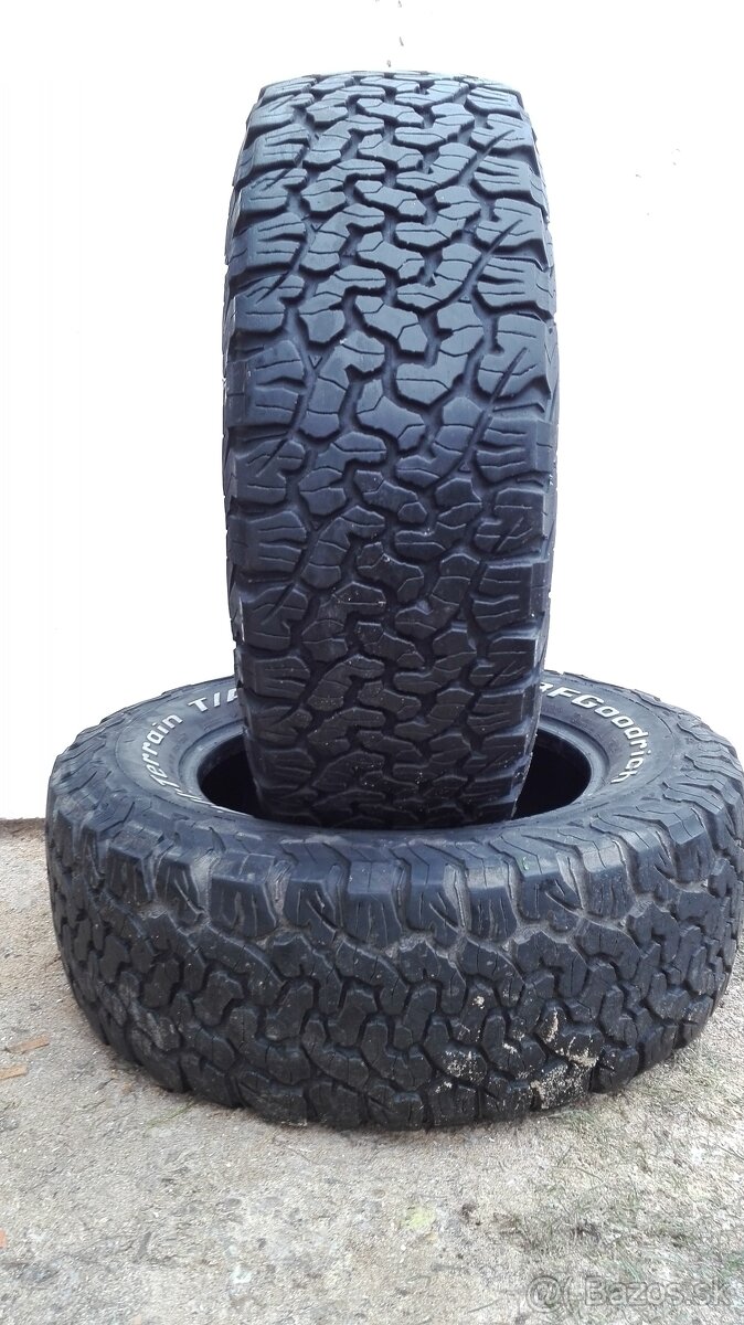 Predám 2 jazdené zimné pneumatiky BFGoodrich  255/65 R17