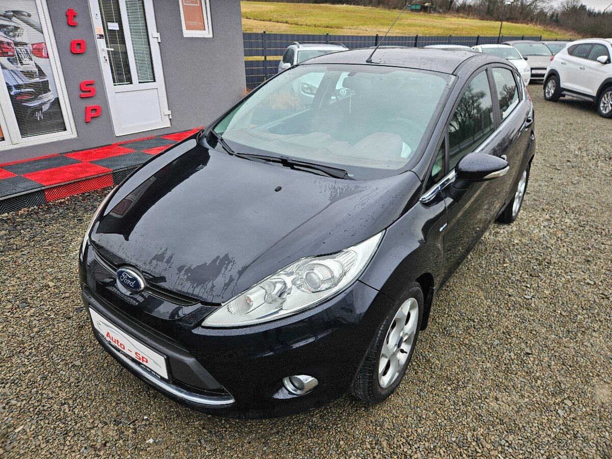 FORD FIESTA 1.25i TITANIUM  2011