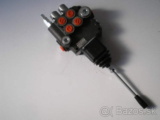 hydraulicky rozvádzač joystick