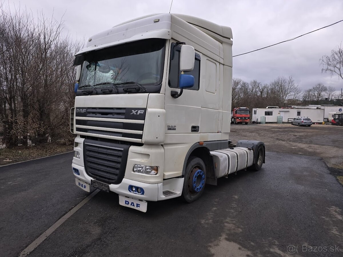 TAHAČ DAF XF 105 460 r.2011,EURO 5,MANUÁL,