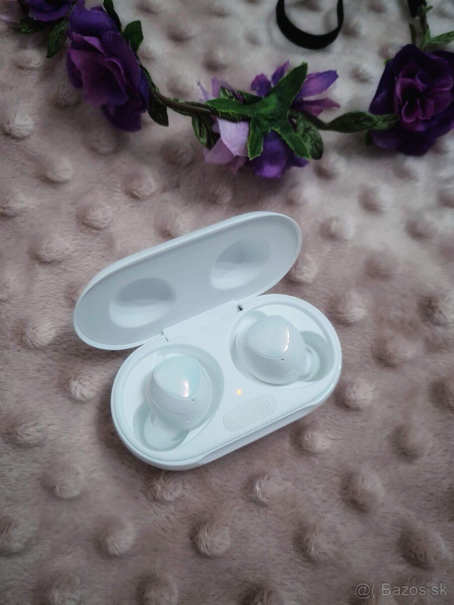 Samsung Galaxy Buds+ biele