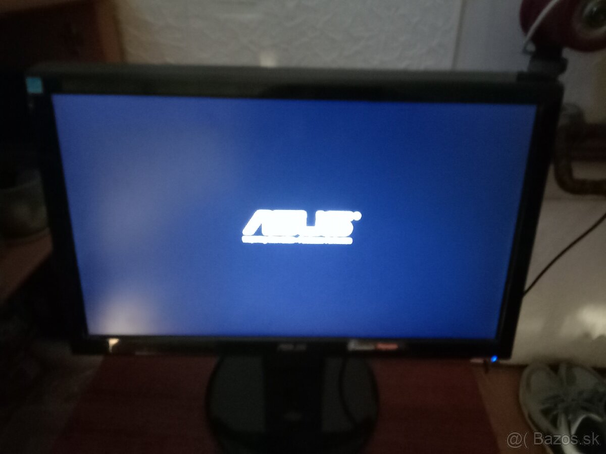 monitor Asus 50cm sirokouhly