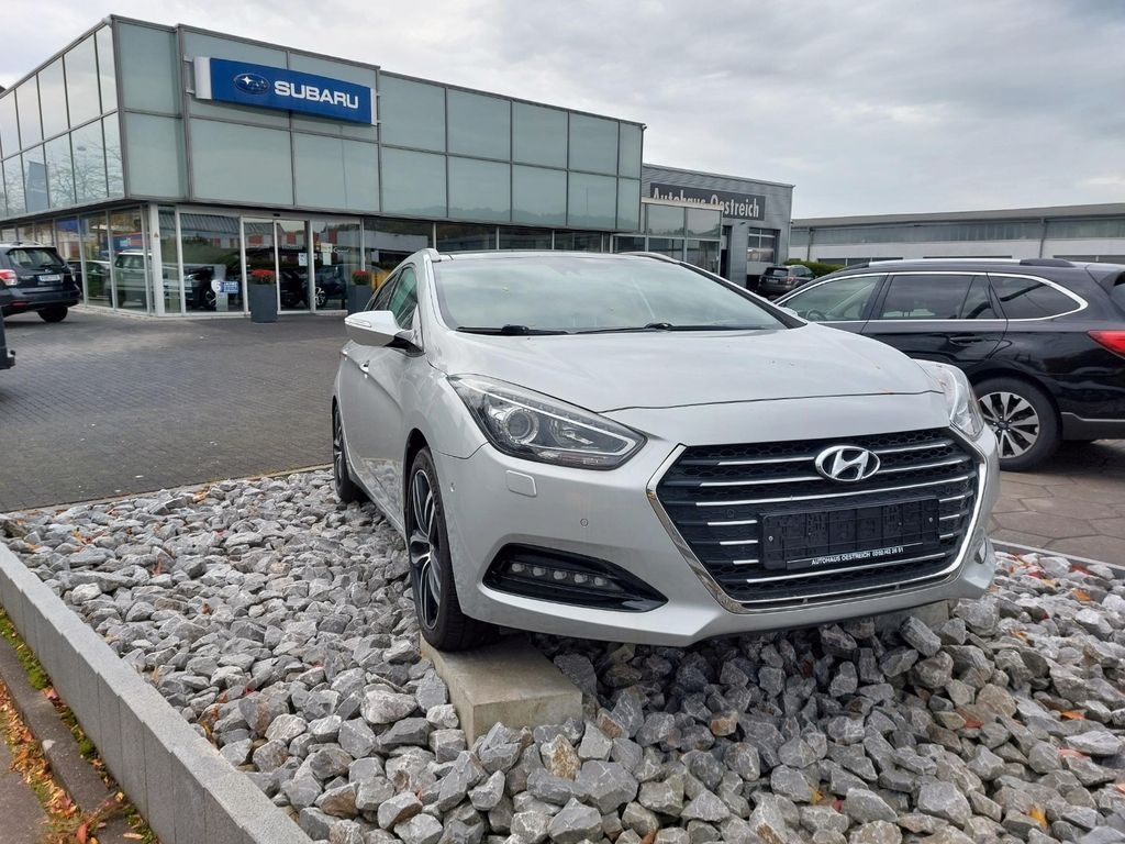 Hyundai i40 PREMIUM MAX MAX výbava 104kw. -