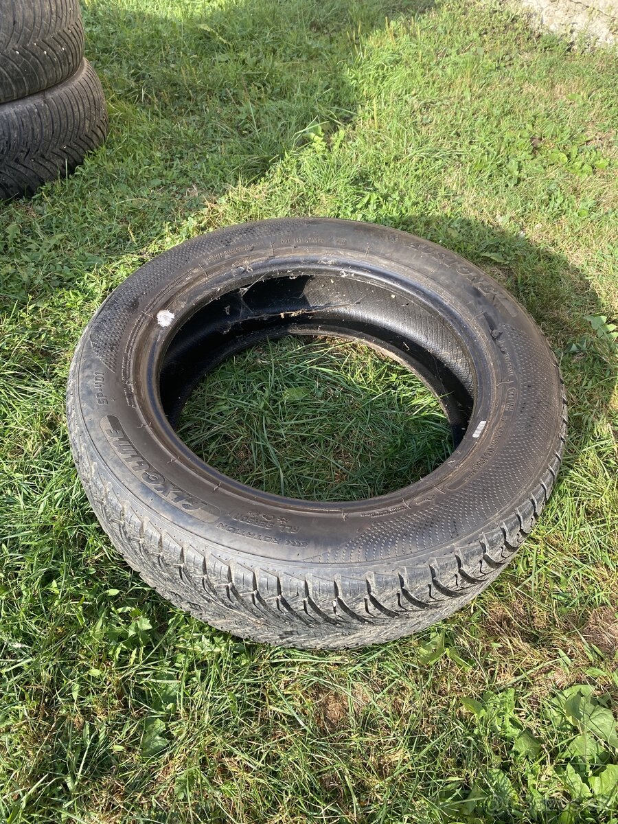 Celoročná 215/60R17