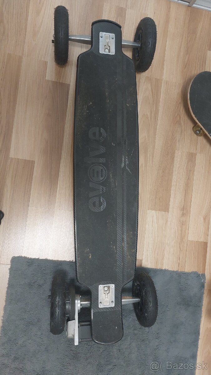 Evolve elektrický longboard