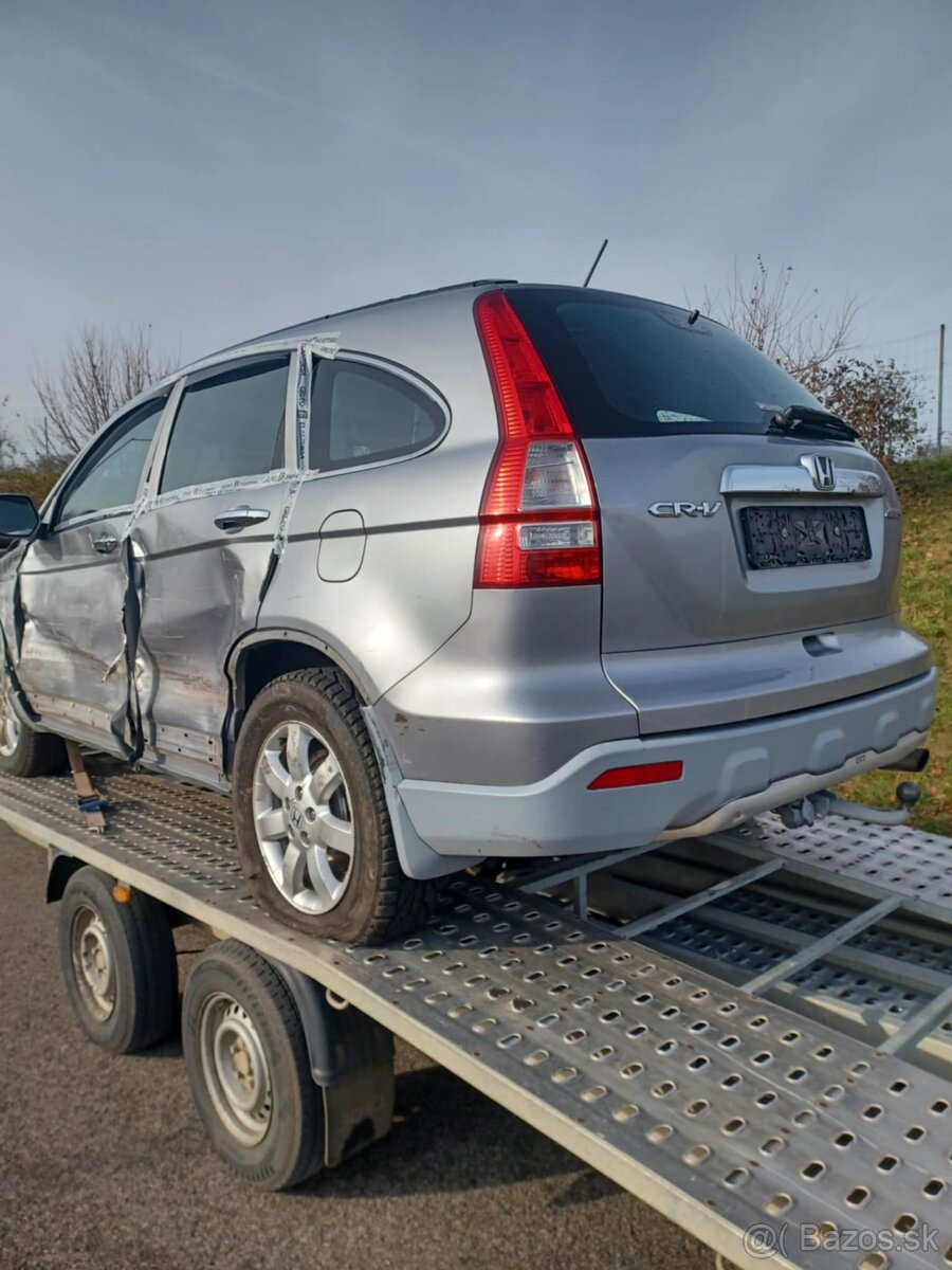 Rozpredám Honda CR-V 2.2Cdti 103kw 2007