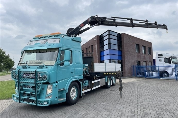 Volvo + Hiab 211-5