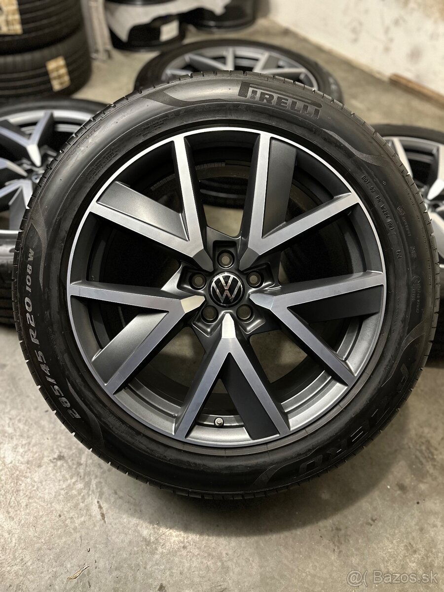 Letná sada VW Touareg 5x112 R20 , 285/45/20 - VW Braga