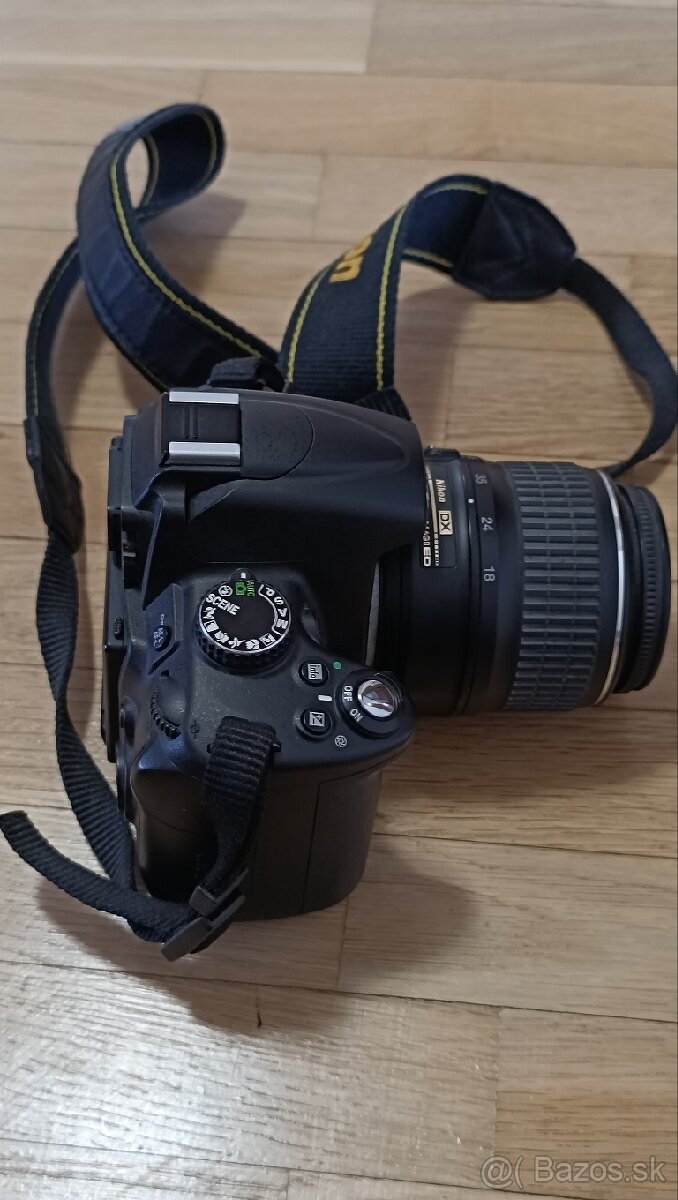 Nikon d5000