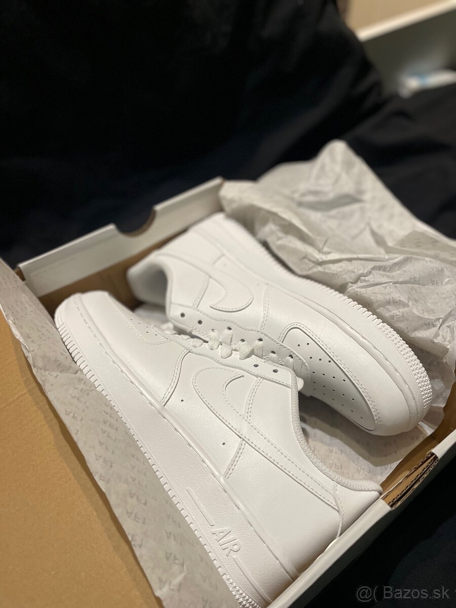 Nike Air Force Low 1 White biele topánky EU44