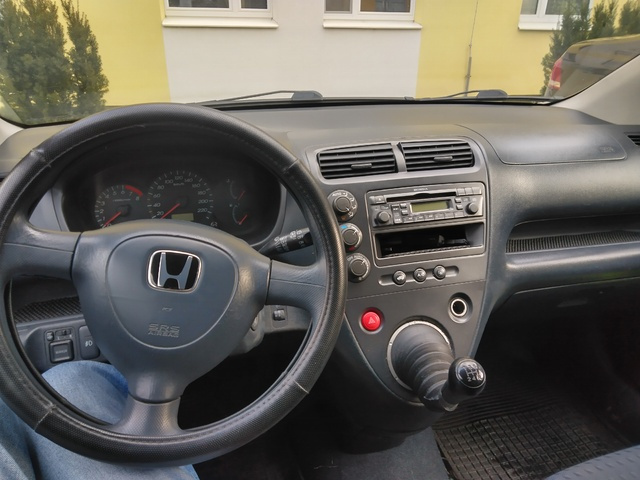 Honda Civic 7g VTEC 1.6 81kW. Málo kilometrov.