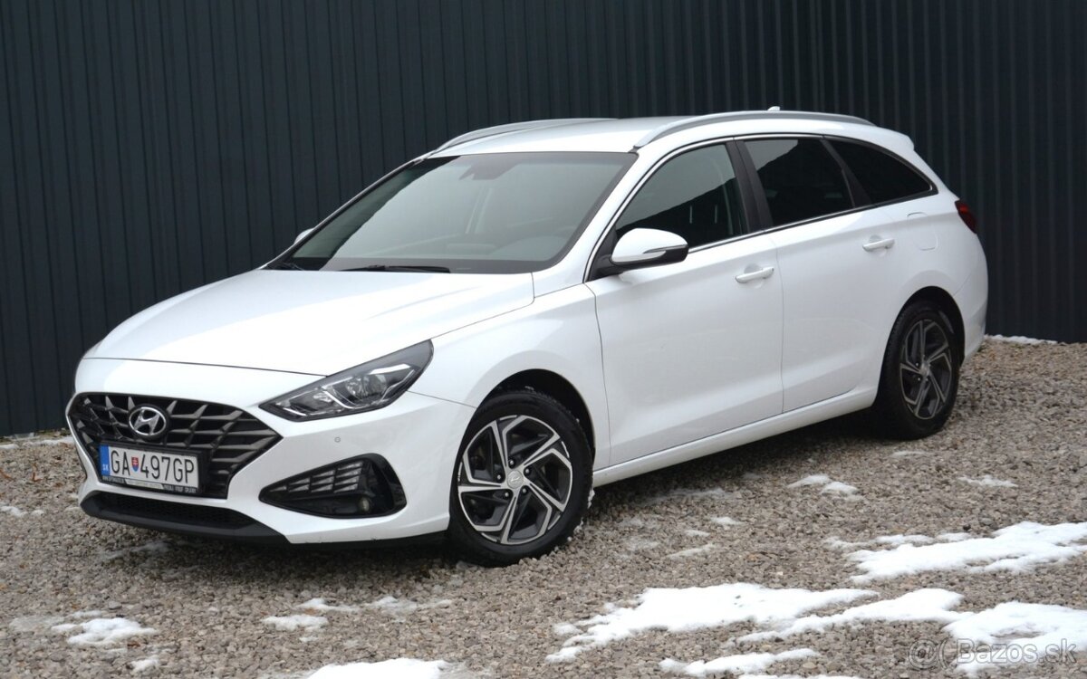 Hyundai i30 CW 1.6 CRDi Automat Family SR 1. Maj. Top Stav