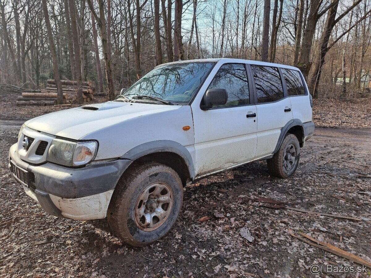 Rozpredám nissan terrano 2.7 tdi