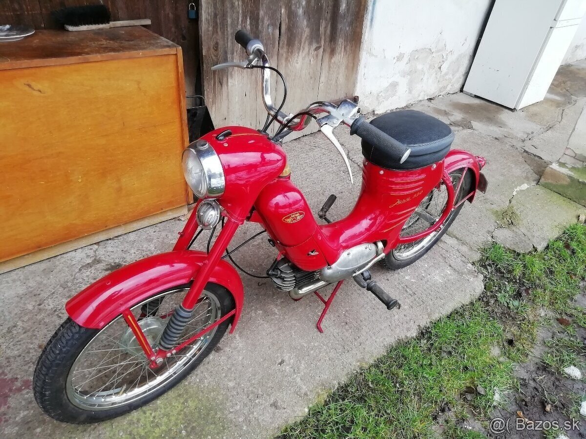 jawa 550