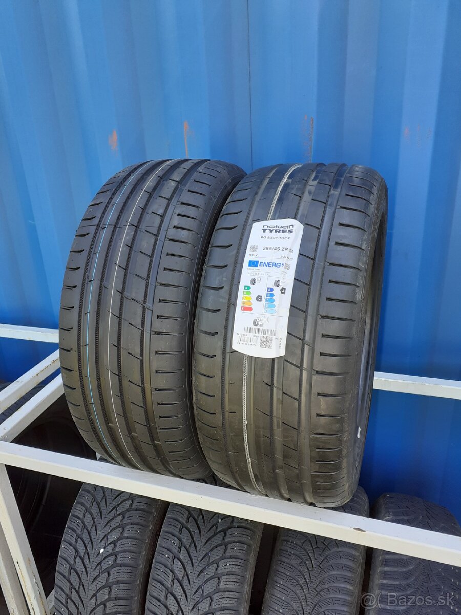 2x 255/45R18 Nové Nokian Powerproof