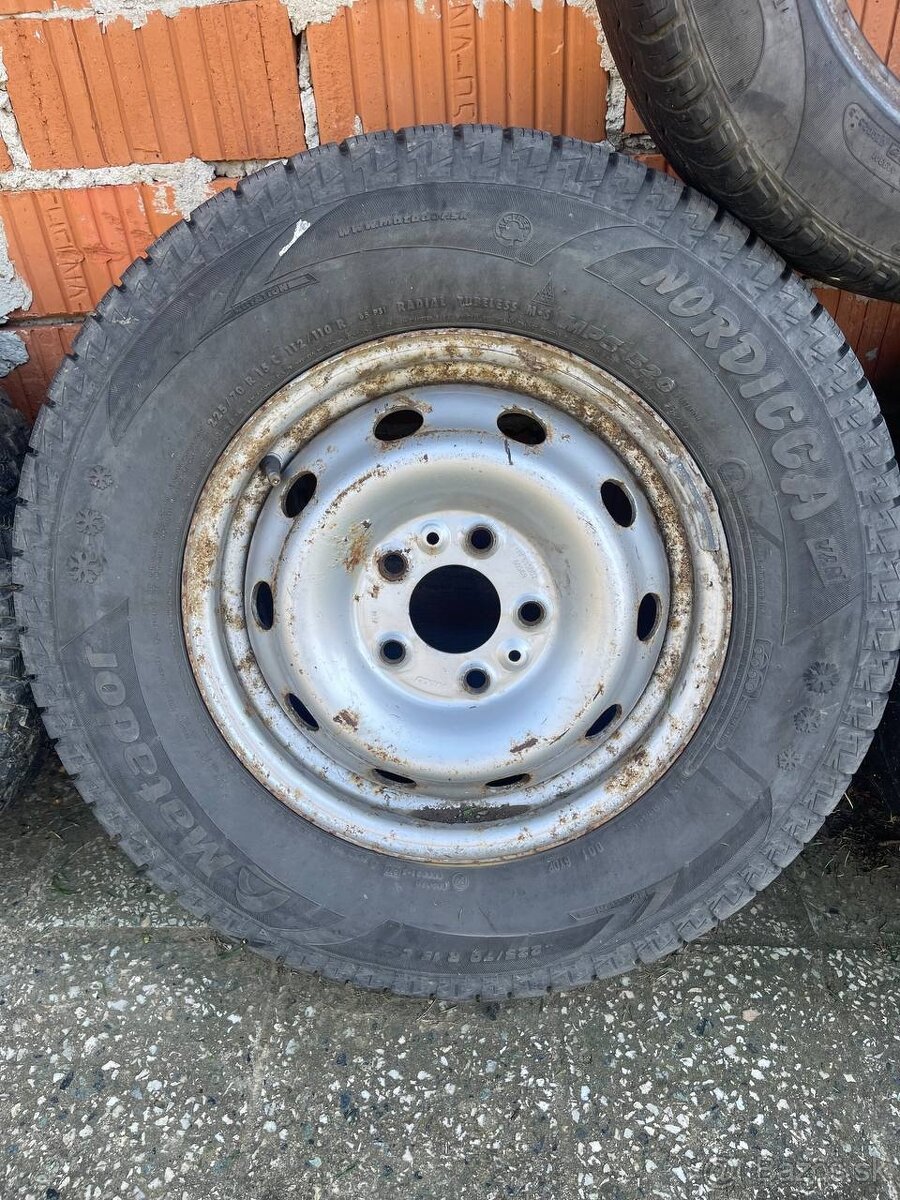 Nordica - 225/75 R15