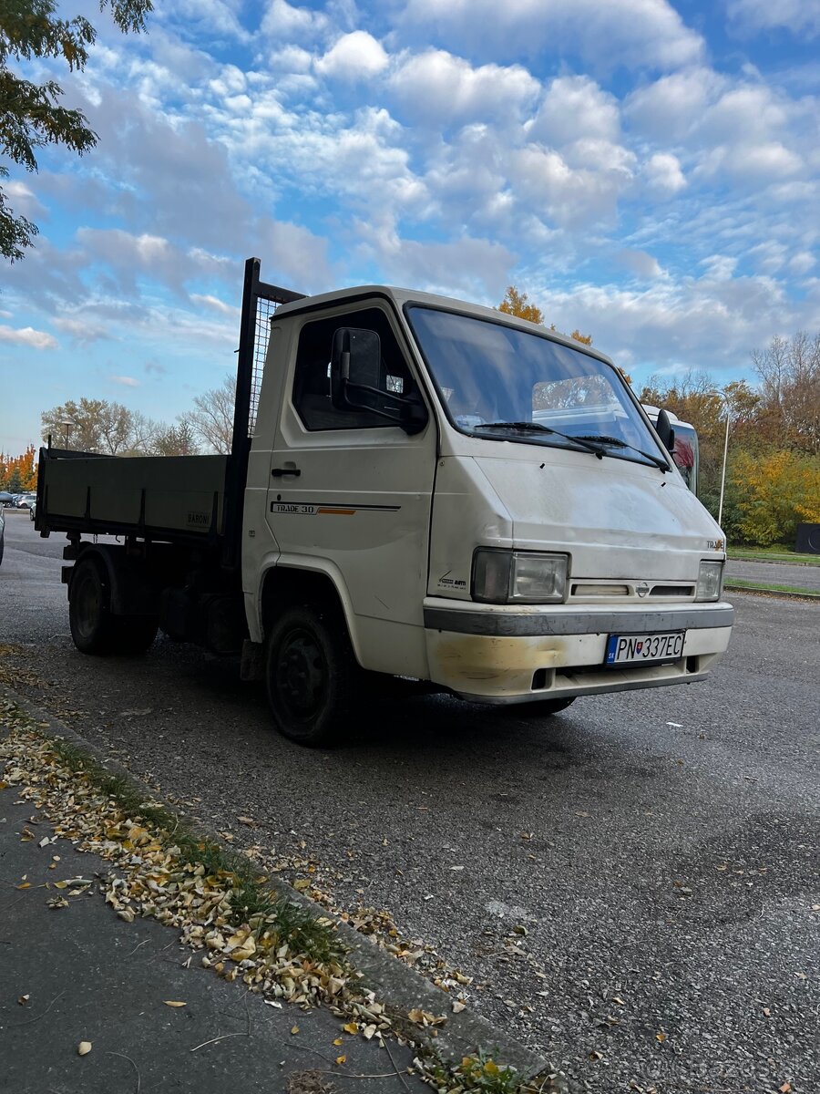 Nissan Trade 3 stranny vyklápač do 3,5t