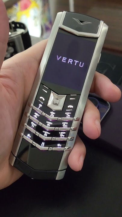 Vertu Signature S design