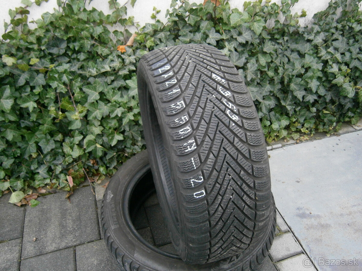 Predám 2x zimné pneu Pirelli 215/50 R17 95HXL