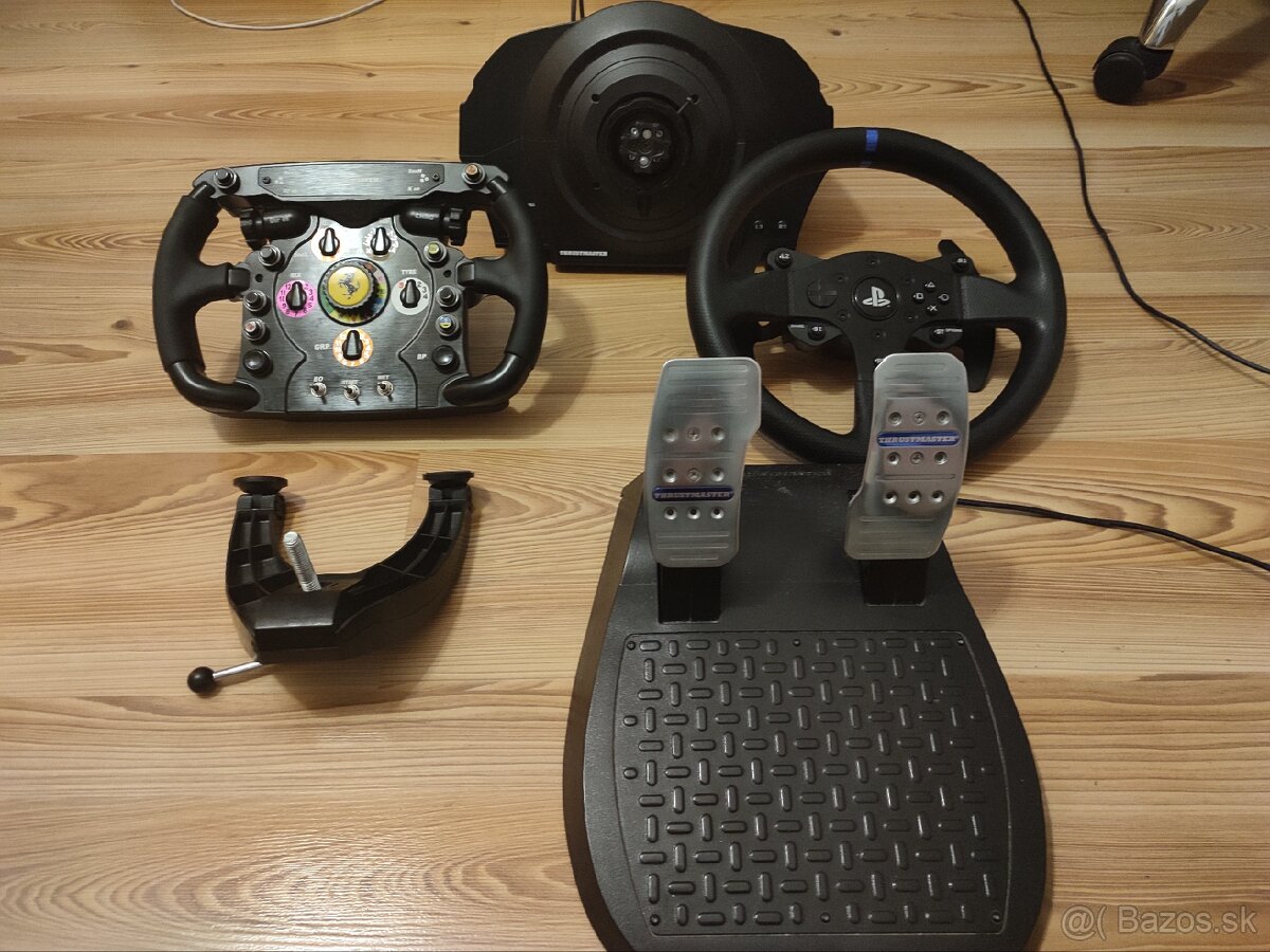 Herný volant  thrustmaster t300 RS plus Ferrari wheel addon