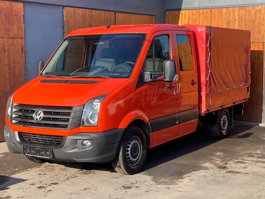 VOLKSWAGEN CRAFTER DOKA 2,0 TDi 6 míst klima