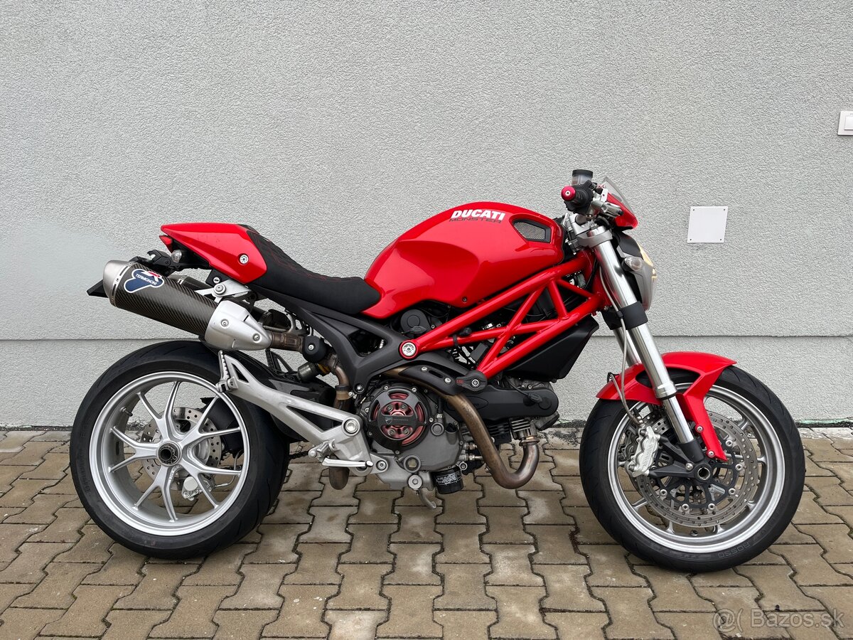 DUCATI MONSTER 1100