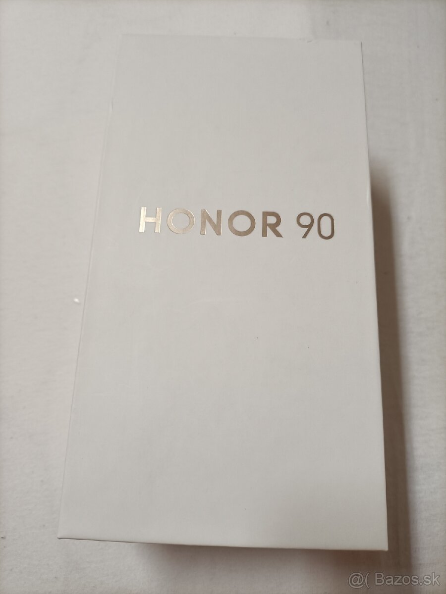 HONOR 90