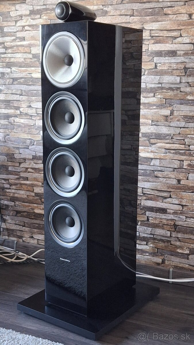 Bowers and Wilkins 702 S2 speakers