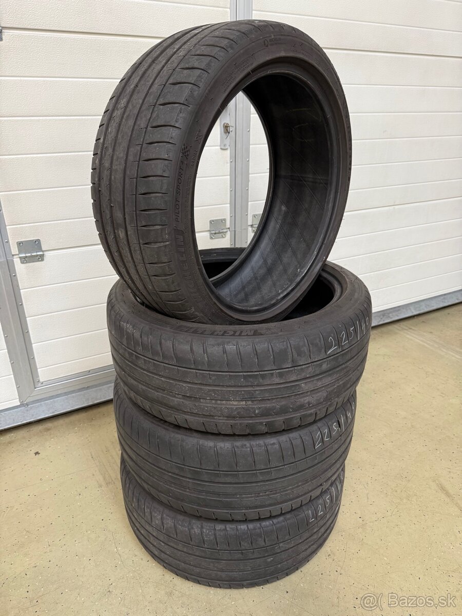 Michelin Pilot Sport 4- 225/40 ZR18 - DOT 1619 - Hlboký vzor