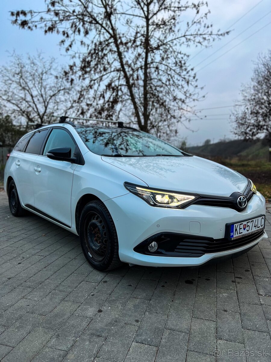 Toyota Auris 1,6, 97kw rok 2017