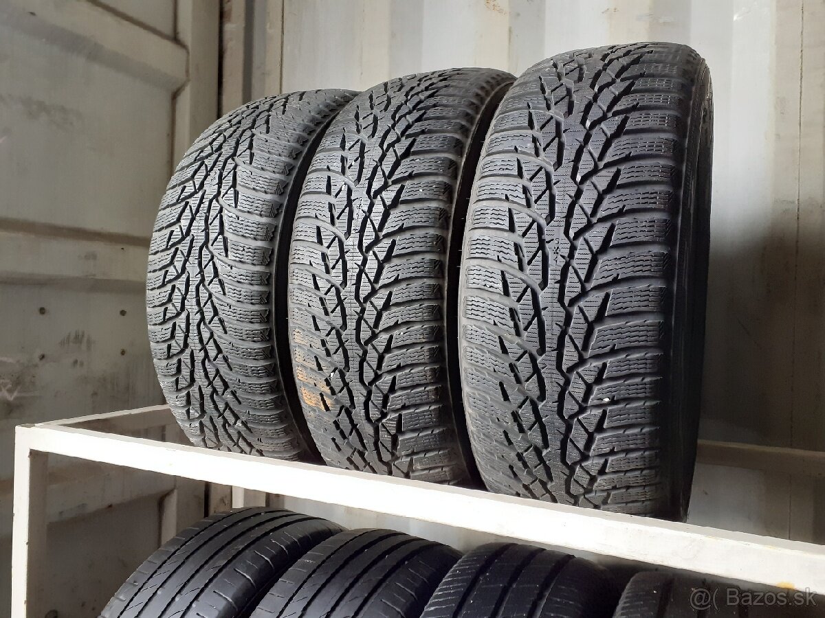 3x zimné pneu 215/55R17 Nokian