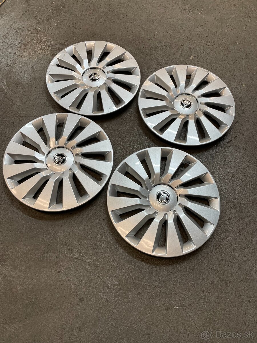 Original Skoda puklice 16"