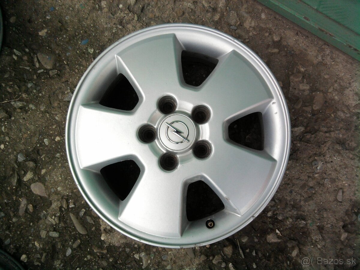 Predam elektrony 5x110 R15 znacky opel