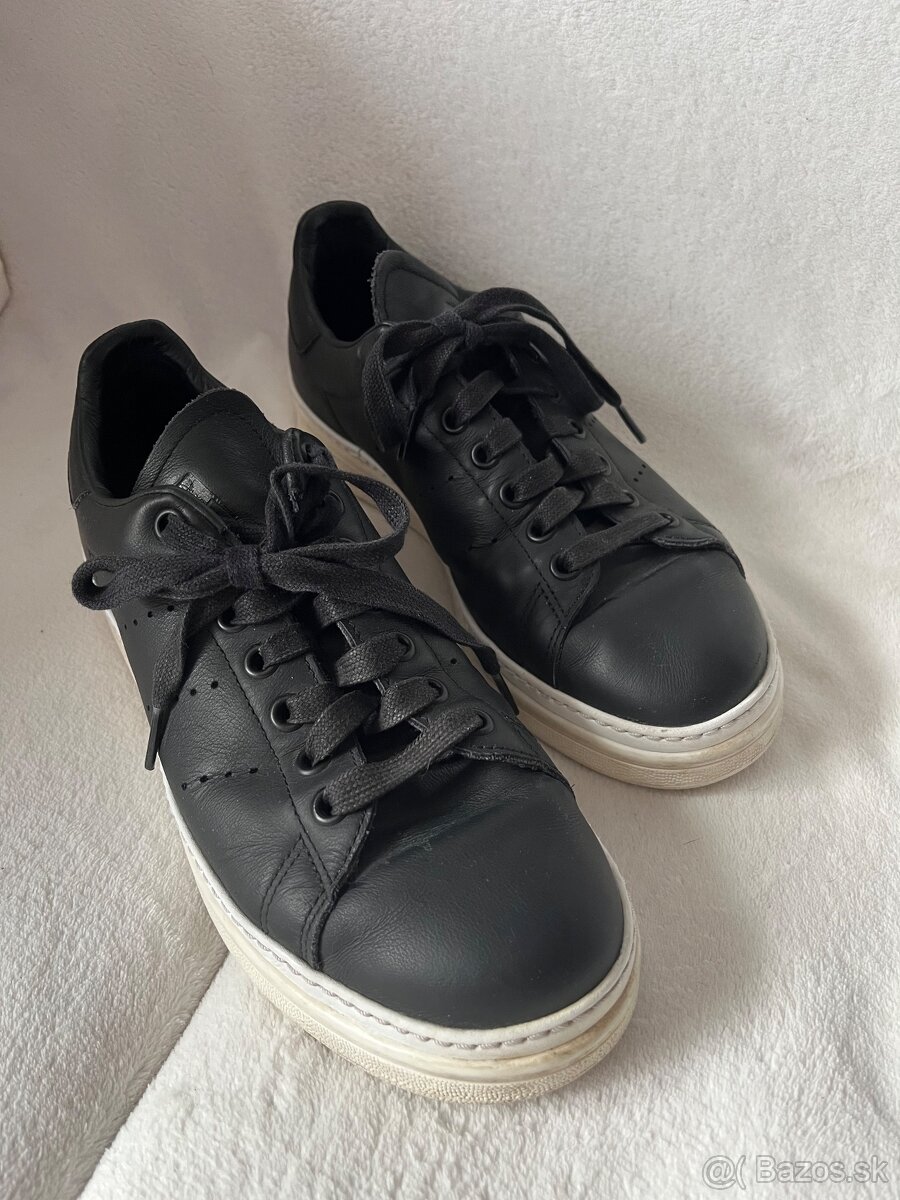 Kozene tenisky Adidas Stan Smith. Velkost 39.5.