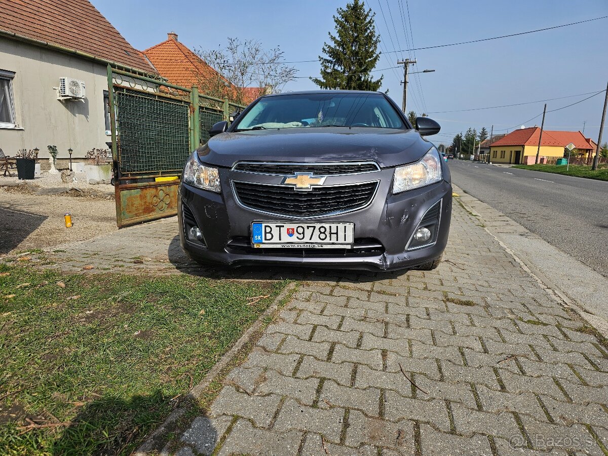 Predám alebo rozpredám Chevrolet cruze 1,8 benzín +LPG