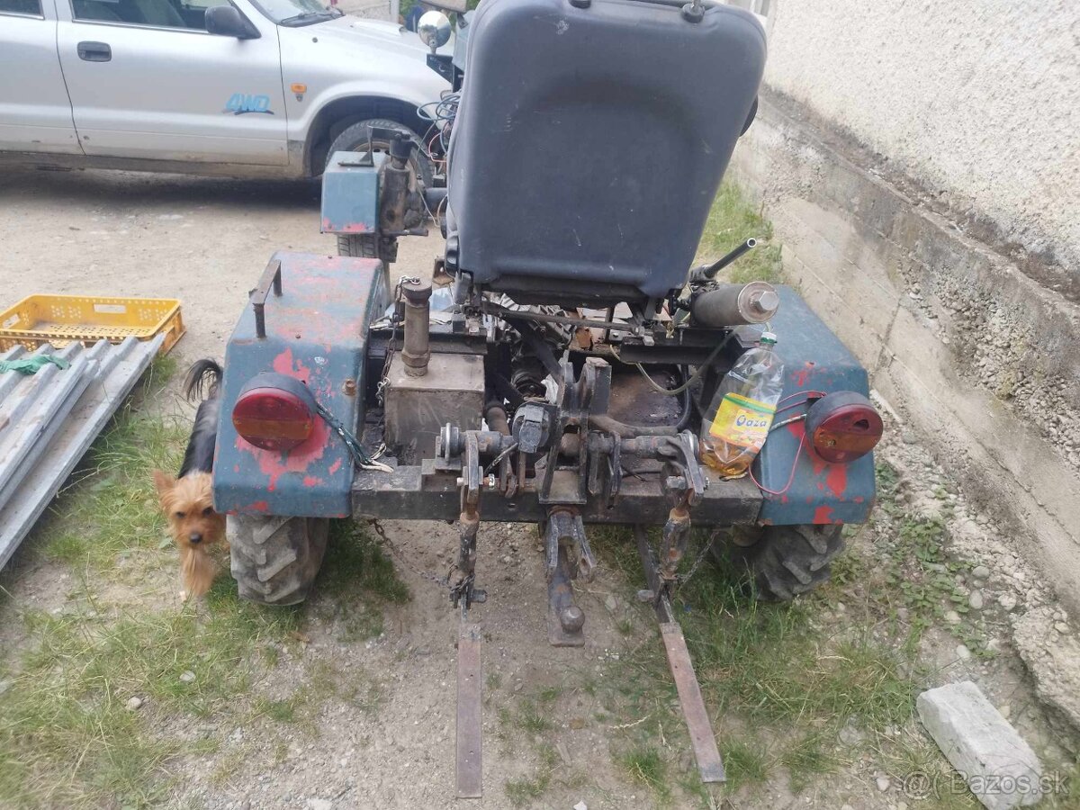 1203 traktor malotraktor
