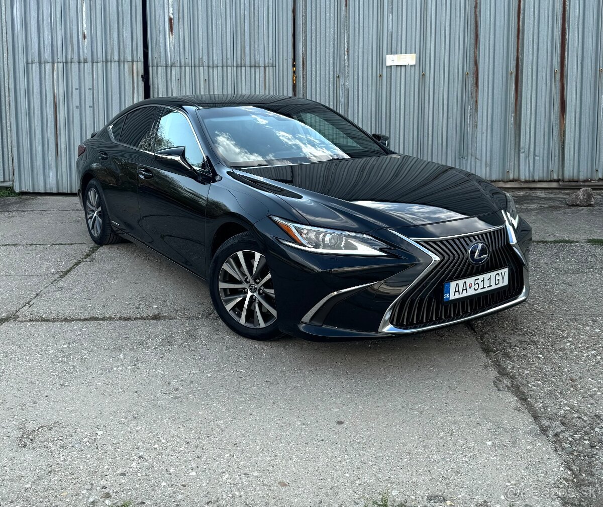 LEXUS ES 300h - 2019 - Luxury Line -  43.000km - Odpočet DPH