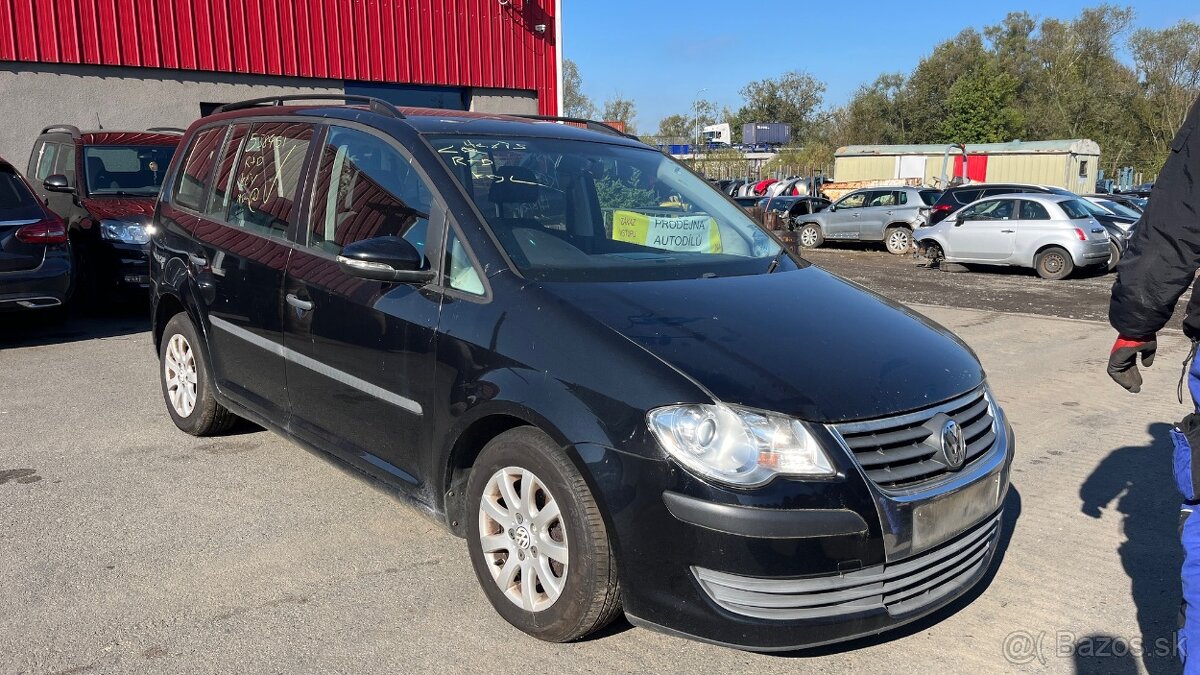 272.VW Touran 1.9tdi BXE Na náhradní díly