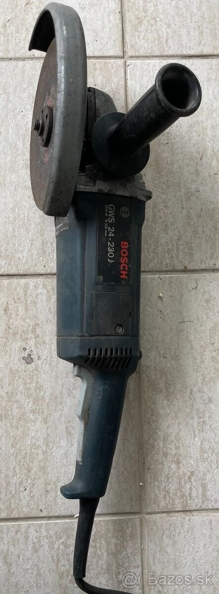 Bosch GWS 24-230J uhlová brúska 2400W 230mm