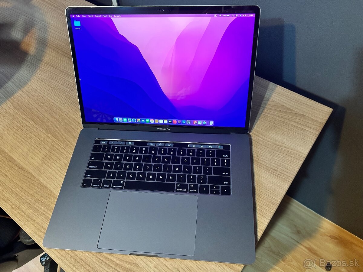 MacBook Pro 15” 2017 i7 250gb