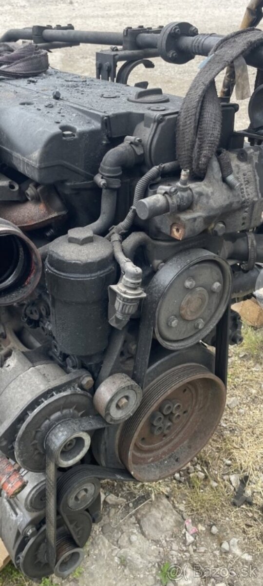 motor mercedes atego 230