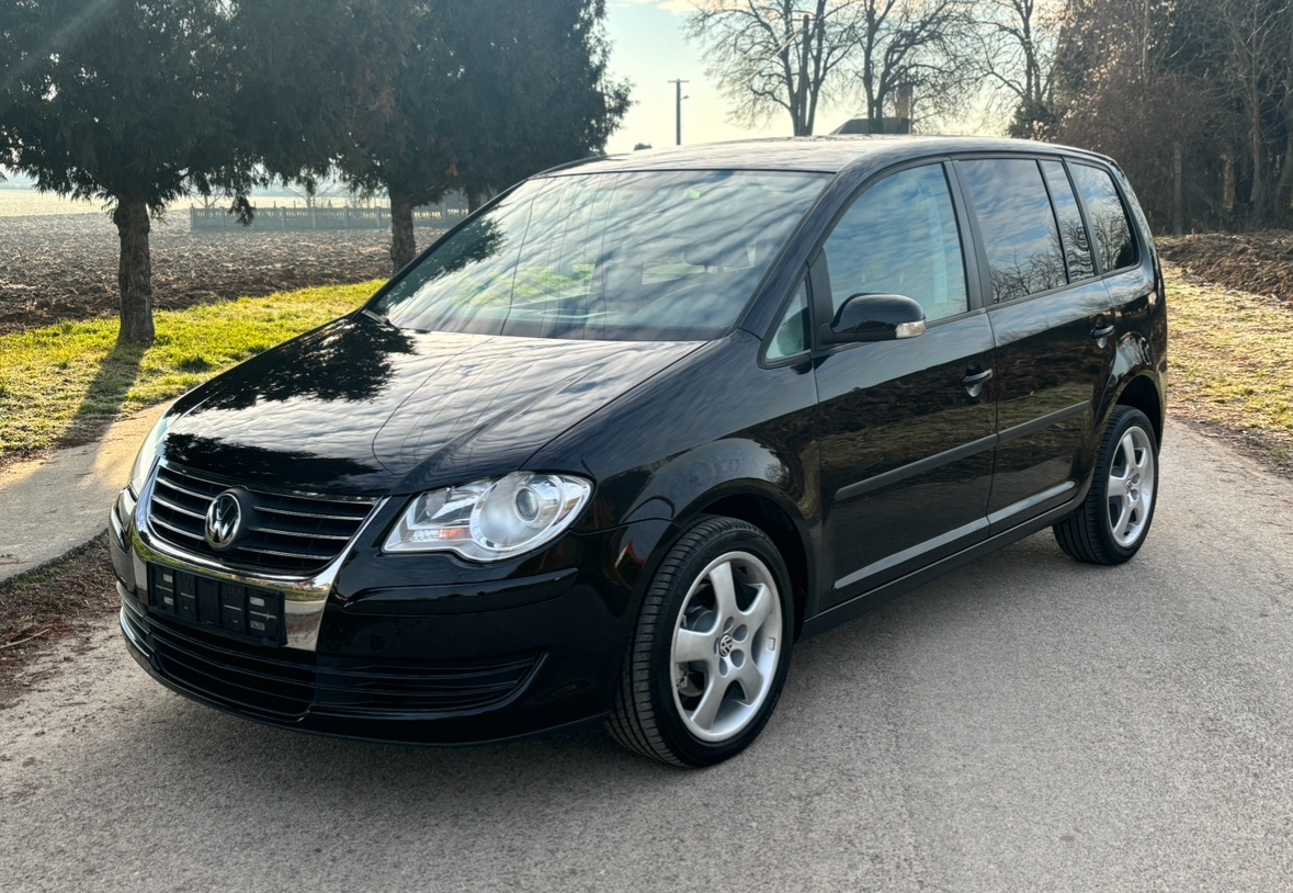 VOLKSWAGEN TOURAN 1.9 TDI - Bez DPF / Tažné zariad.