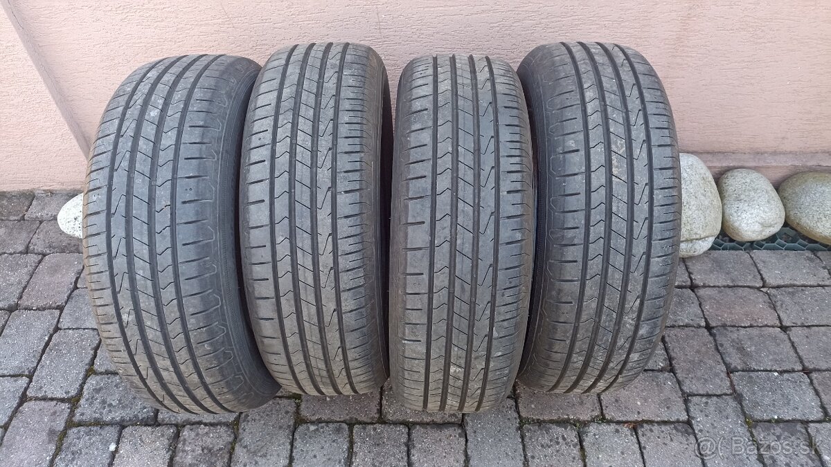 Hankook 215/65R17 letné