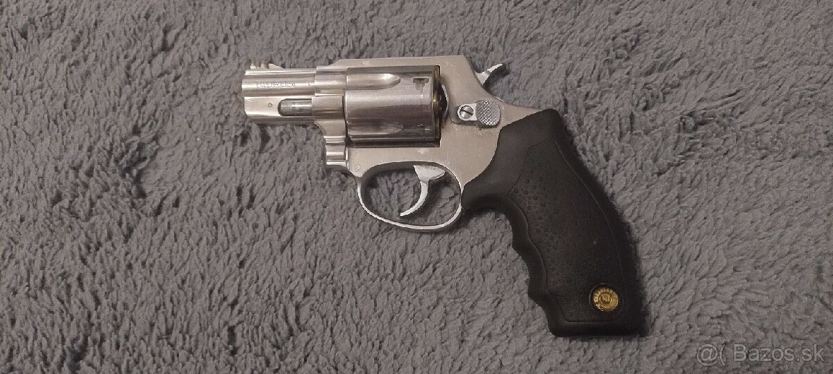 Revolver Taurus 85 s