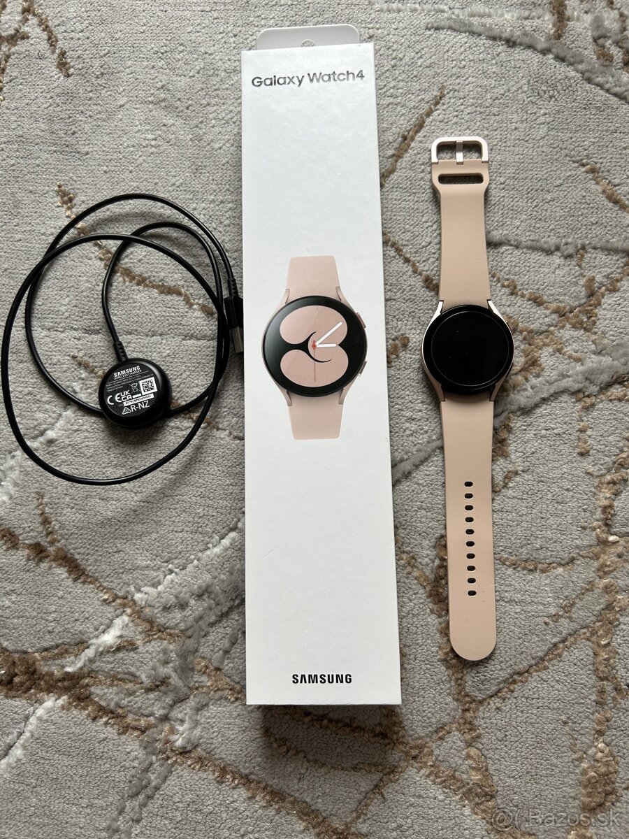 Samsung Galaxy Watch 4 40 mm ružovo-zlaté