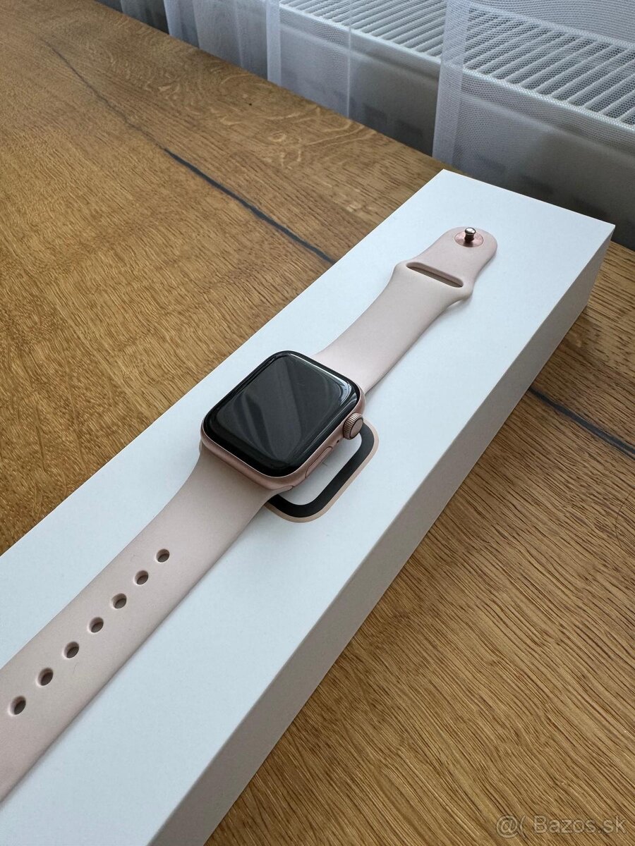 Apple watch 4