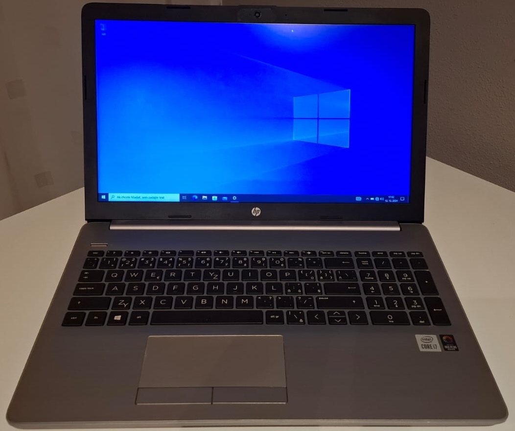 HP 250 G7 s procesorom i7